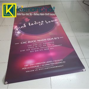 In standee số lượng lớn