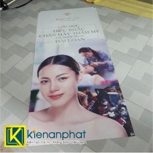thiết kế standee và đặt in standee lấy ngay