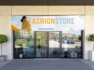 In băng rôn theo yêu cầu cho cửa hàng và chiến dịch tiếp thị