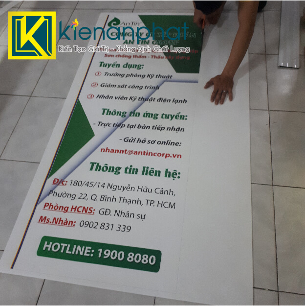 thiết kế và đặt in poster quảng cáo